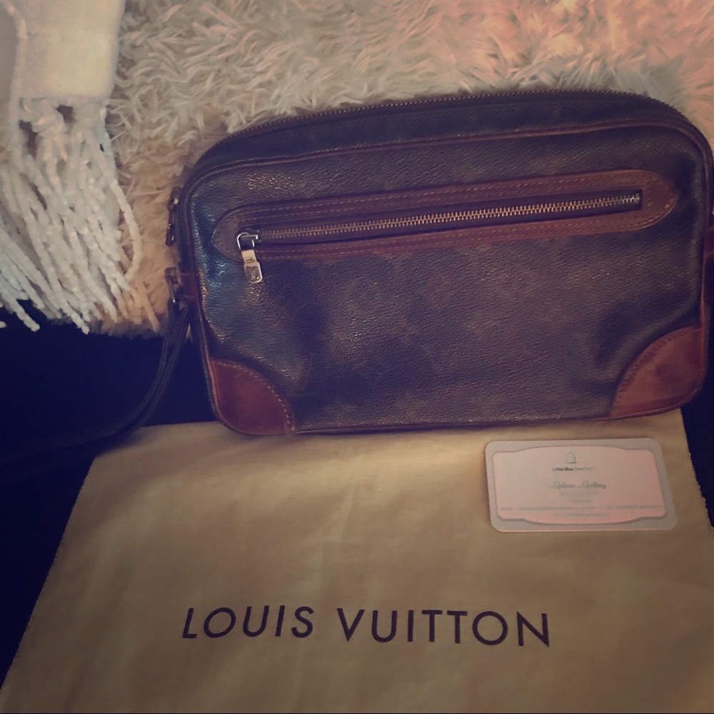 💯 Authentic Vintage Louis Vuitton Dragonne Clutch